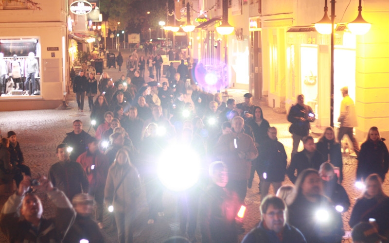 Geocaching Flashmob „Lichtschwert“ in Saarbrücken